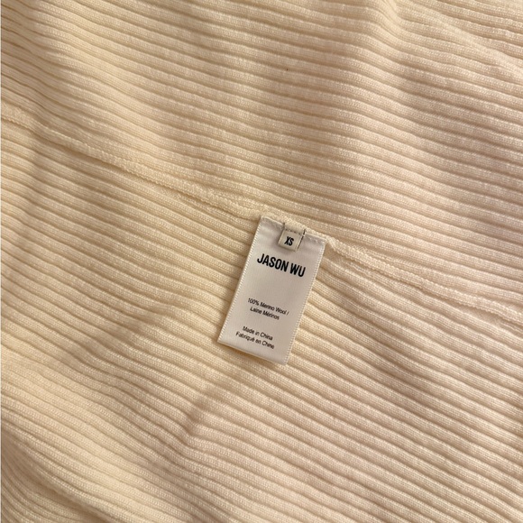 Button down sweater - Picture 5 of 5